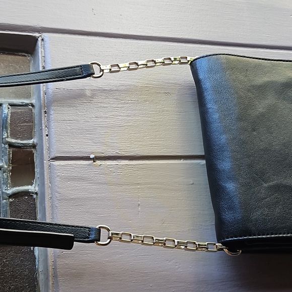 Kate Spade Crossbody Bag with leather and chain detail - Picture 13 of 15